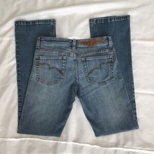 BCBG MAXAZRIA Claire Bootcut Jeans size 6❤️